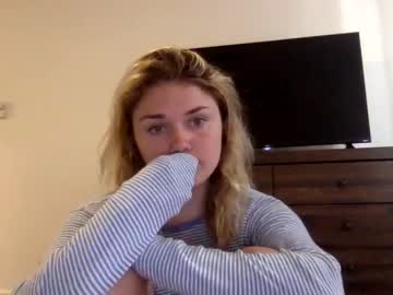webcam girl cassidyyqueen live cam image #4413469