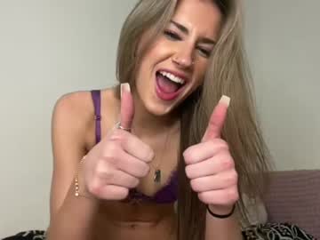 webcam girl anderson_lily live cam image #5978939
