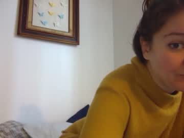 webcam girl hey_emmy live cam image #1064415