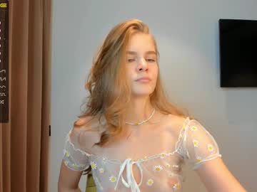 webcam girl carolynsveronica live cam image #5082745