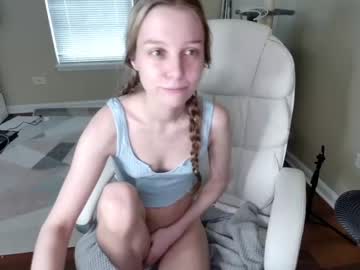 webcam girl lily_brooke live cam image #2536087