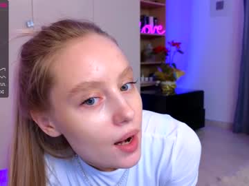 webcam girl amy_touch live cam image #3981064