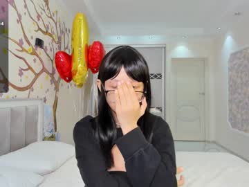 webcam girl little_yena live cam image #6814279