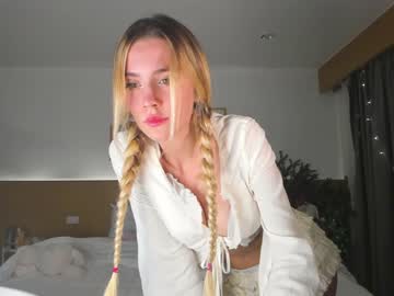 webcam girl aria_muv live cam image #6239185