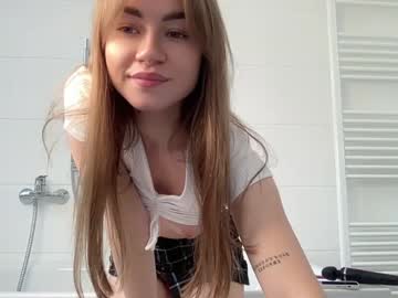 webcam girl strawberryjamx live cam image #1730958