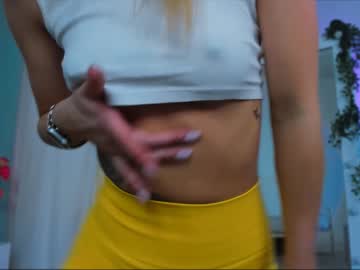 webcam girl emmi_rosee live cam image #3745404