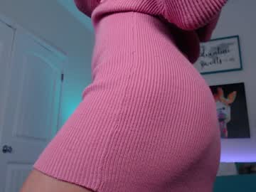 webcam girl holihurricane live cam image #5410247