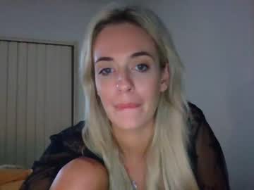 webcam couple kingcarpenter_jamieleigh live cam image #1866235