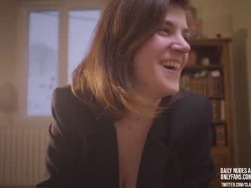 webcam girl claire_moulin live cam image #1069995