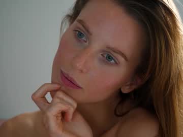 webcam girl ellaa91 live cam image #2285912