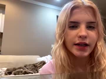 webcam girl caitiemachleid live cam image #5942953