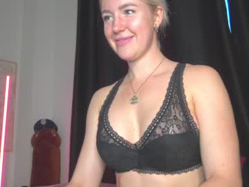 webcam girl xtina__ live cam image #3019562