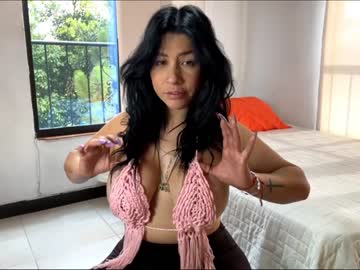 webcam girl amy_queen7 live cam image #2906781