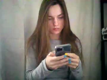 webcam girl mealanivo live cam image #1689344