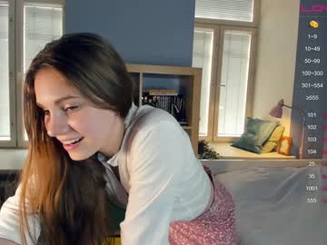 webcam girl youne_and_beautiful live cam image #4552771