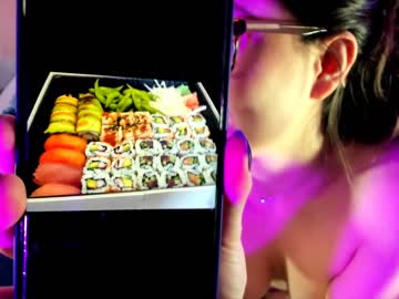 webcam girl littlee33 live cam image #1904899