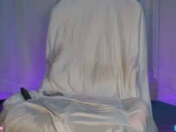 webcam girl maggielovieee live cam image #4616670