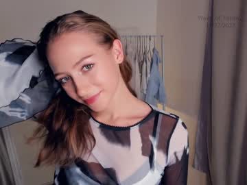 webcam girl wave_of_happy_ live cam image #5900658