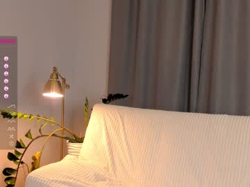 webcam girl juliepenningtona live cam image #5315588