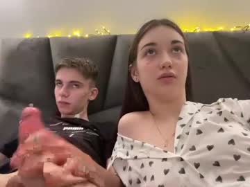 webcam couple luis7777hui live cam image #6103435