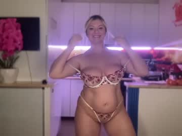 webcam girl kiradivine live cam image #6097698