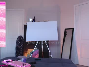 webcam girl petitebrat live cam image #3490307