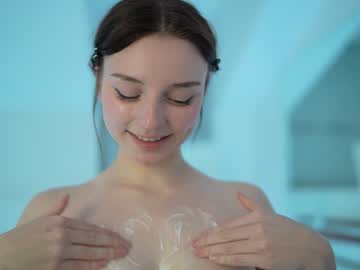 webcam girl floret_joy live cam image #5565247
