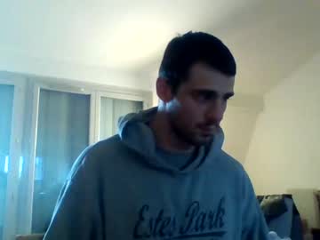 webcam man kerzo29 live cam image #2993583