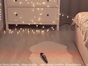 webcam girl mia_milagros live cam image #2661024