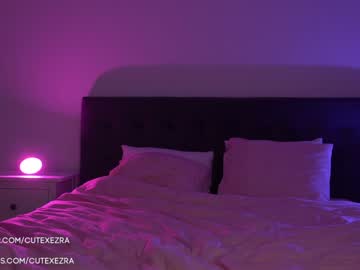 webcam girl ezra live cam image #4140977