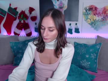 webcam girl holihurricane live cam image #5999979