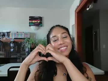 webcam girl goddesstinaruiz live cam image #7011522