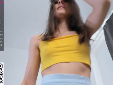 webcam girl peek_in_my_window live cam image #6164590