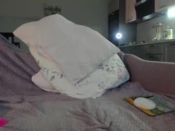 webcam girl camillabenz live cam image #2856127