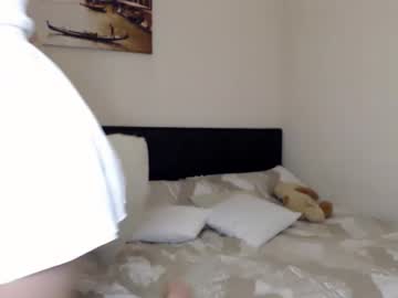 webcam girl hugetittiesgerda live cam image #3796153