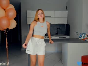 webcam girl sophie_5 live cam image #2610731