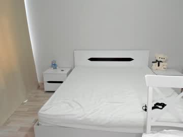 webcam girl yana_squrel_22 live cam image #1649220