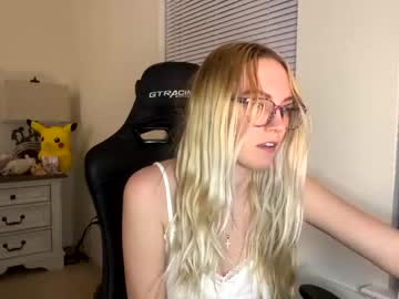 webcam girl mariah95 live cam image #4315079
