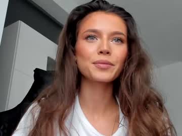 webcam girl isia_slay live cam image #3630940