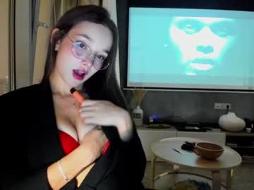 webcam girl ellie_leen live cam image #1224253