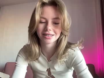 webcam girl elli_harmon live cam image #4634025