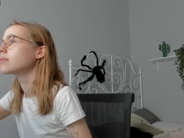 webcam girl asemiluna live cam image #488530