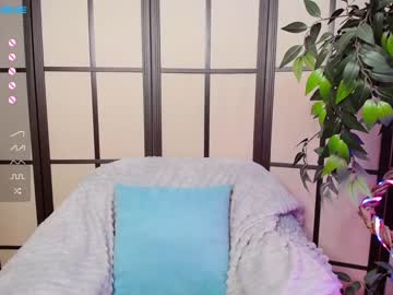 webcam girl emmika_ live cam image #56948