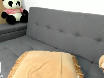 webcam girl abigail_w live cam image #3924719