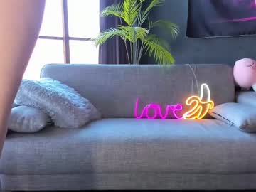 webcam girl uwuxo live cam image #5302864