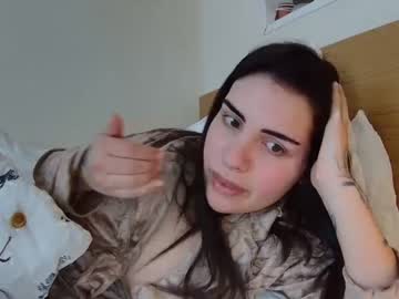 webcam girl chloekittenuk live cam image #6967457