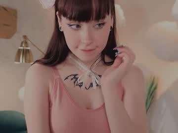 webcam girl ella_knockers_xl live cam image #1636746