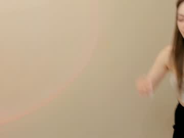 webcam girl sarabradford live cam image #5727993