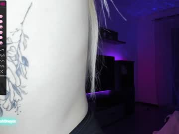 webcam girl xxxhoneyxx live cam image #3779763