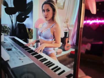 webcam girl pr3ttyp1nkpussy live cam image #3163395
